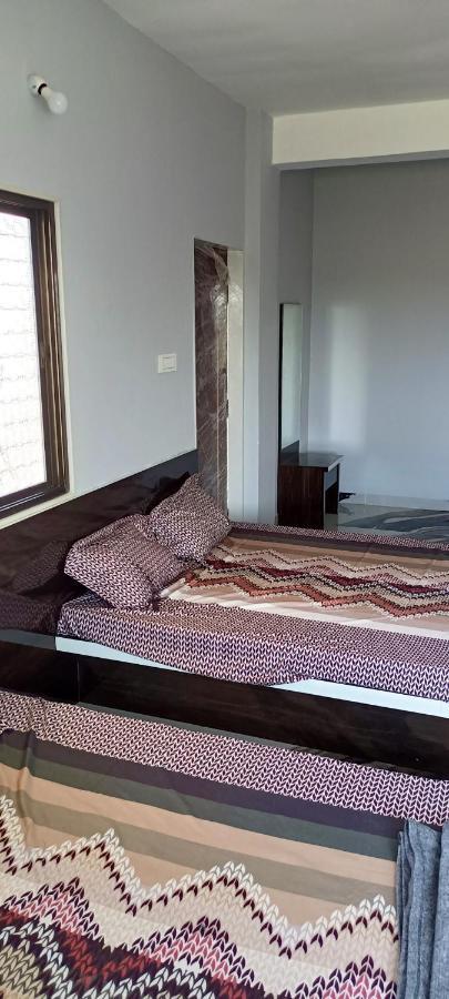 Matoshree Guesthouse Akalkot Exteriör bild