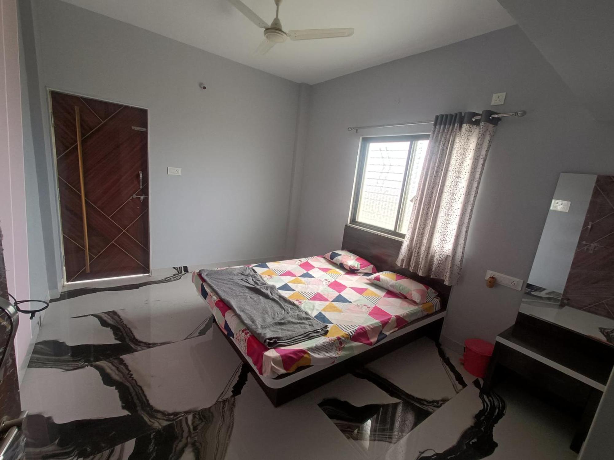 Matoshree Guesthouse Akalkot Exteriör bild