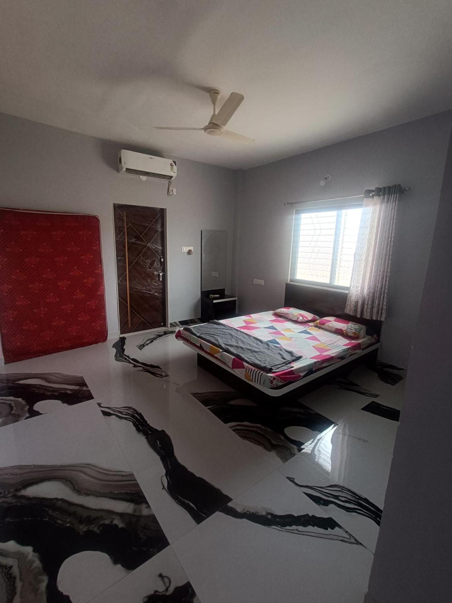 Matoshree Guesthouse Akalkot Exteriör bild